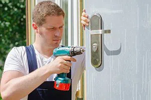 Super Locksmith Service Miami, FL 305-744-5775 - lock-changing